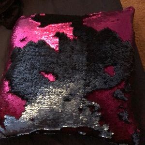 sequined navy blue/fushia pillow